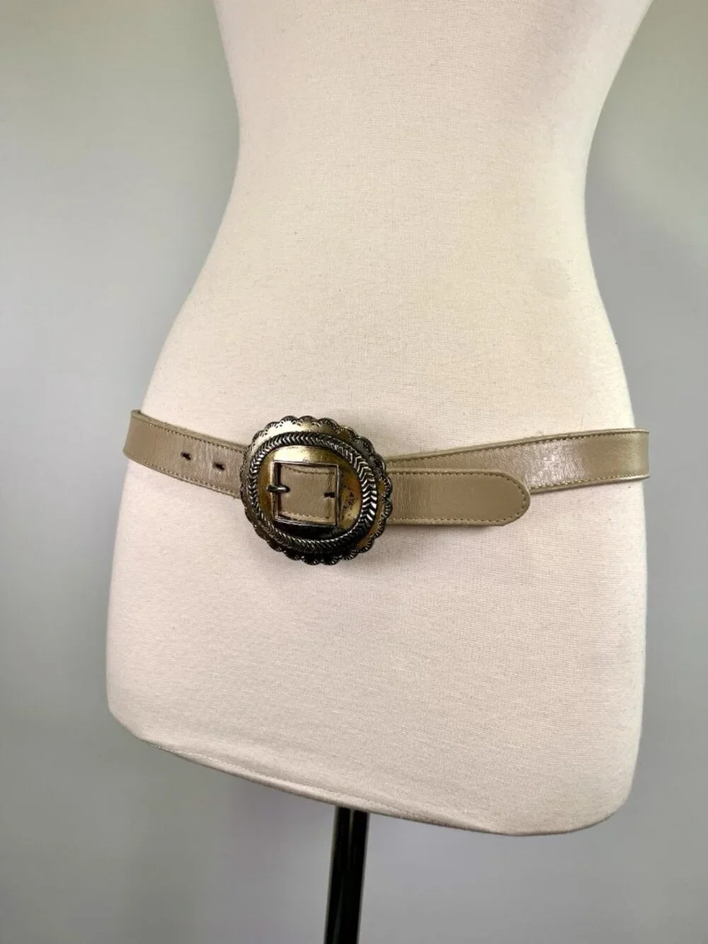 Vintage Nocona Western Beige Leather Belt Size 32 Concho Buckle Cowgirl Rustic
